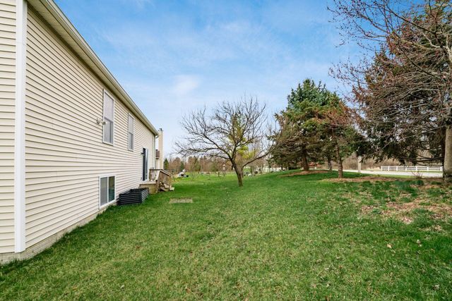 3219 Sitka Spruce Drive, Grove City, OH 43123