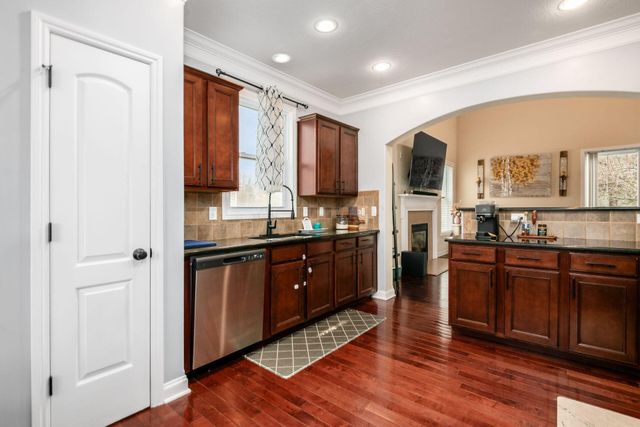 3219 Sitka Spruce Drive, Grove City, OH 43123