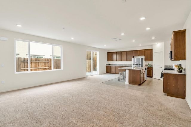 4798 Tilly Dr, Folsom, CA 95630