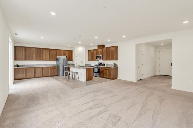 4798 Tilly Dr, Folsom, CA 95630