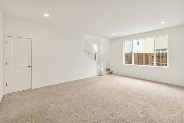 4798 Tilly Dr, Folsom, CA 95630