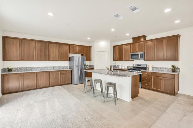 4798 Tilly Dr, Folsom, CA 95630