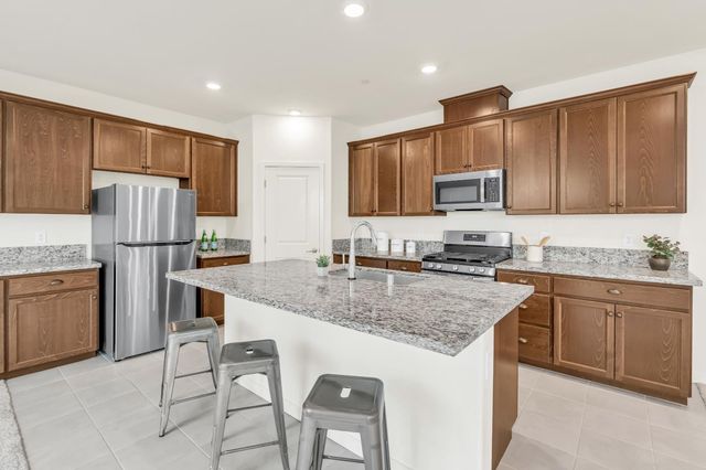 4798 Tilly Dr, Folsom, CA 95630