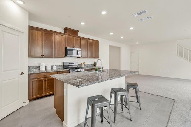 4798 Tilly Dr, Folsom, CA 95630