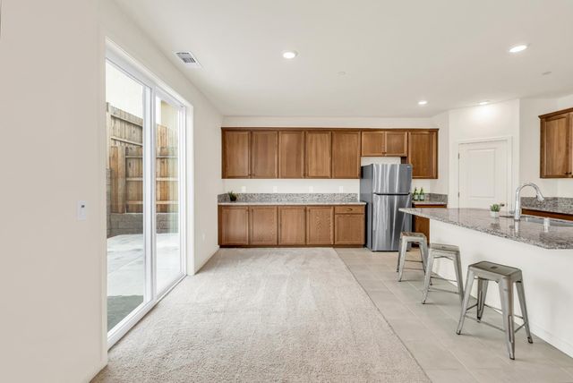 4798 Tilly Dr, Folsom, CA 95630