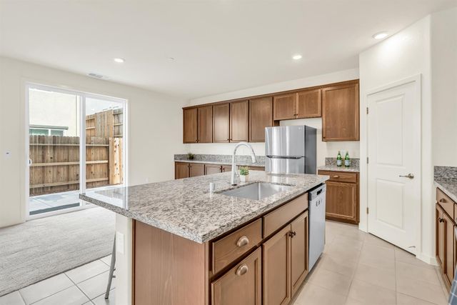 4798 Tilly Dr, Folsom, CA 95630