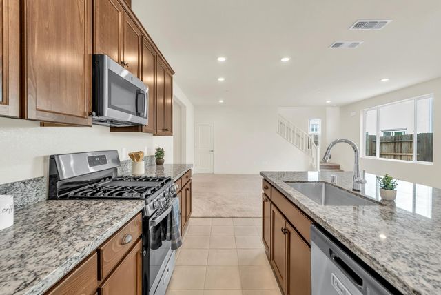 4798 Tilly Dr, Folsom, CA 95630