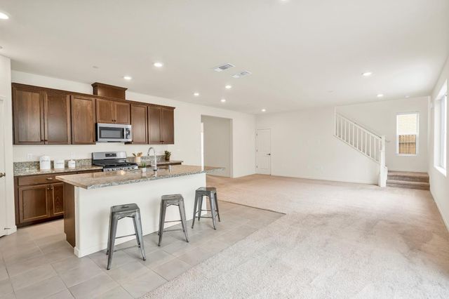 4798 Tilly Dr, Folsom, CA 95630