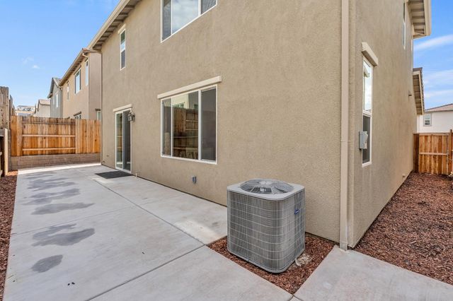 4798 Tilly Dr, Folsom, CA 95630