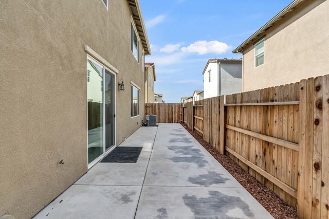 4798 Tilly Dr, Folsom, CA 95630