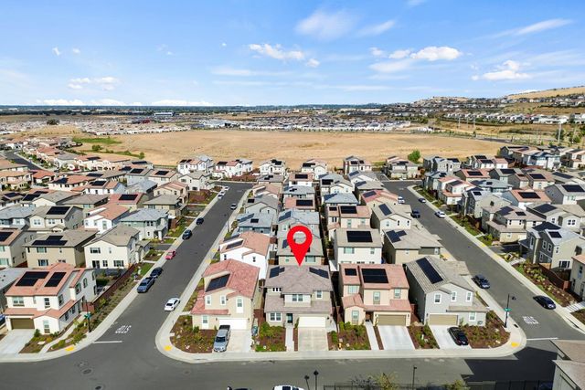 4798 Tilly Dr, Folsom, CA 95630
