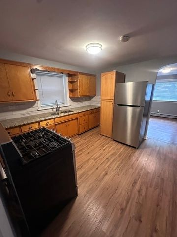 2918 W Marquette Road GARDEN, Chicago, IL 60629