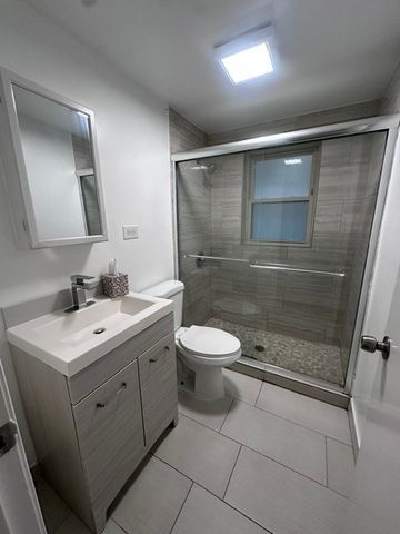 2918 W Marquette Road GARDEN, Chicago, IL 60629