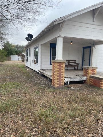 431 W King Ave, Kingsville, TX 78363