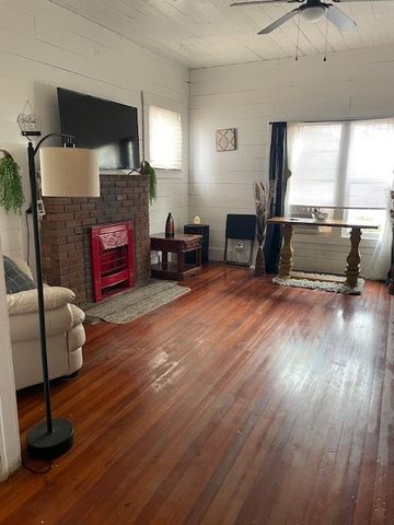 431 W King Ave, Kingsville, TX 78363