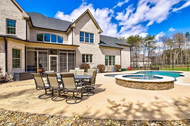 7810 Neugent Drive, Kernersville, NC 27284