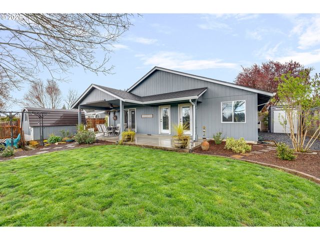 1057 S PINE St, Canby, OR 97013