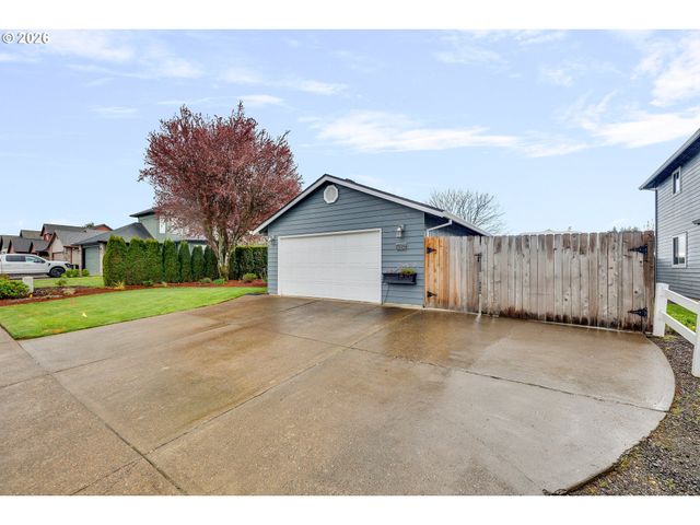 1057 S PINE St, Canby, OR 97013
