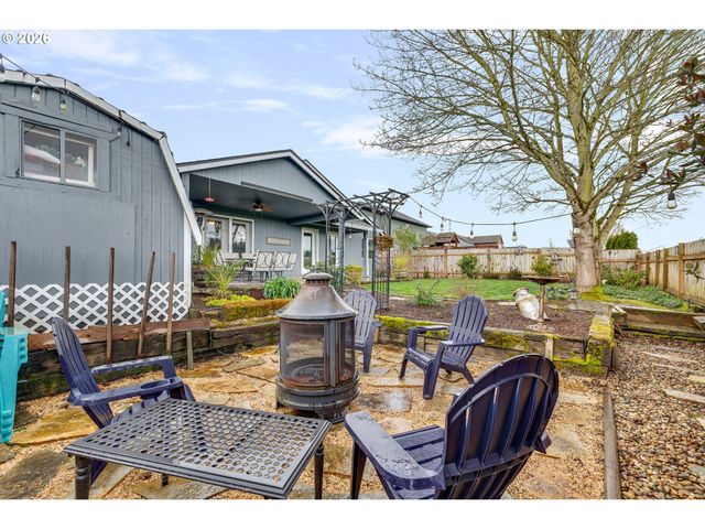 1057 S PINE St, Canby, OR 97013