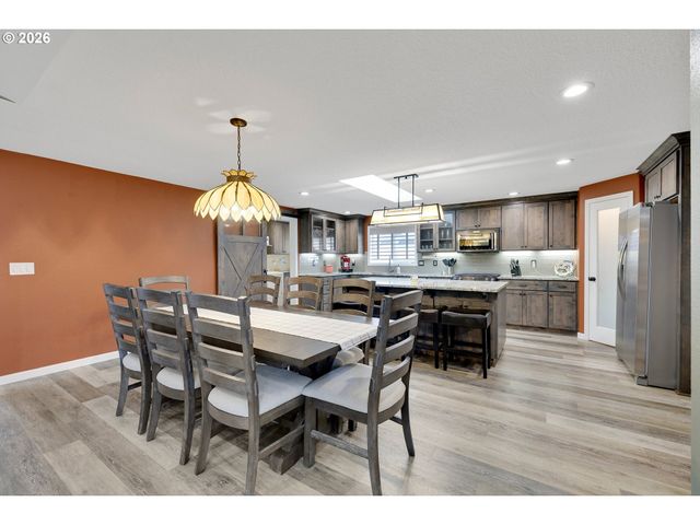 1057 S PINE St, Canby, OR 97013