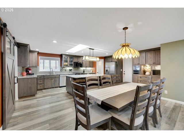 1057 S PINE St, Canby, OR 97013