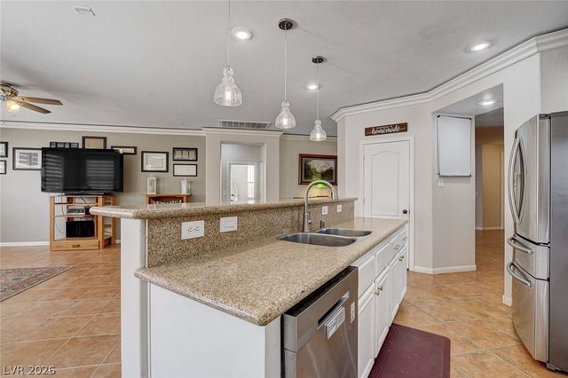 5819 Toofer Winds Court, Las Vegas, NV 89131