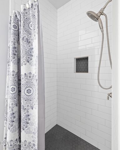 202 Trailwood Lane, Lafayette, LA 70508