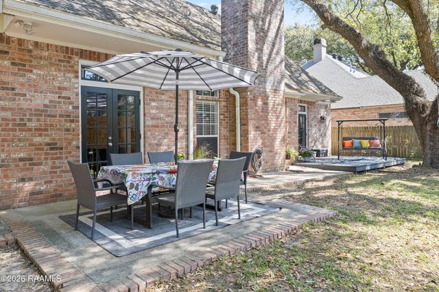 202 Trailwood Lane, Lafayette, LA 70508