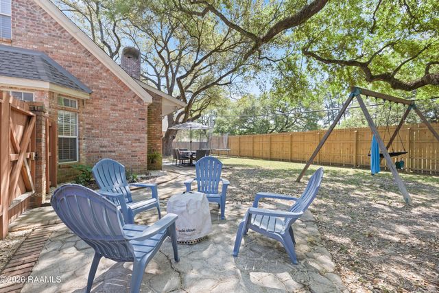 202 Trailwood Lane, Lafayette, LA 70508