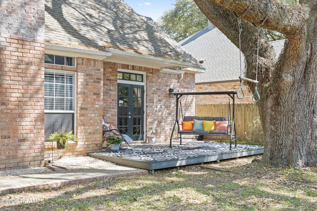 202 Trailwood Lane, Lafayette, LA 70508