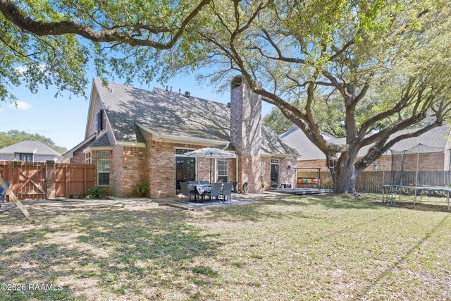 202 Trailwood Lane, Lafayette, LA 70508