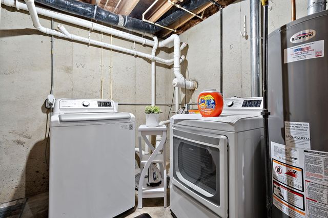 7211 E 104th Place, Crown Point, IN 46307