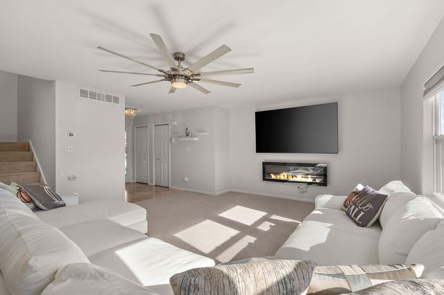 7211 E 104th Place, Crown Point, IN 46307