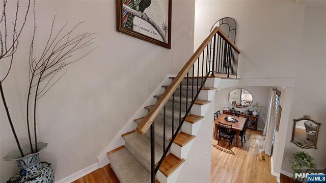 25 Stonegate Drive, Roseland, NJ 07068