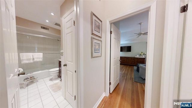 25 Stonegate Drive, Roseland, NJ 07068