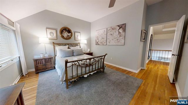 25 Stonegate Drive, Roseland, NJ 07068