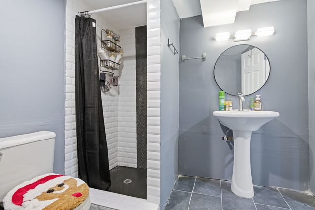 1036 W 105th Street, Chicago, IL 60643