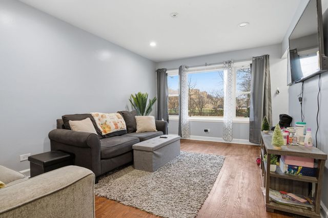 1036 W 105th Street, Chicago, IL 60643