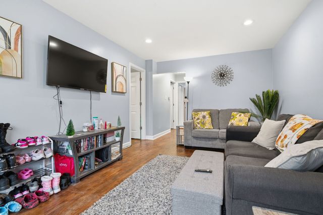 1036 W 105th Street, Chicago, IL 60643