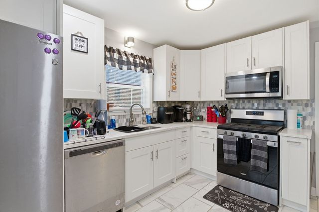 1036 W 105th Street, Chicago, IL 60643