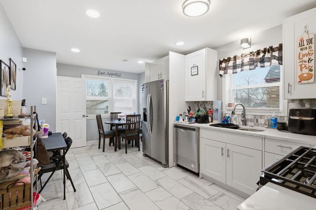 1036 W 105th Street, Chicago, IL 60643