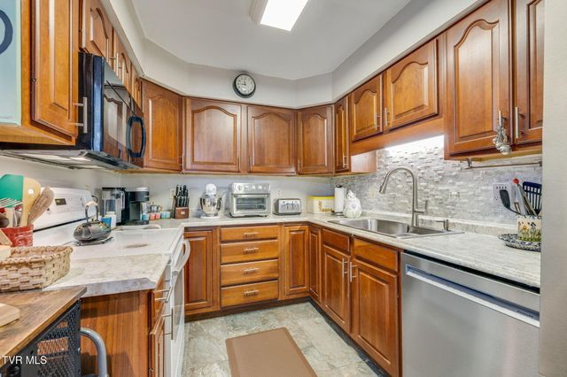 2030 West Manor Court 2030, Kingsport, TN 37660