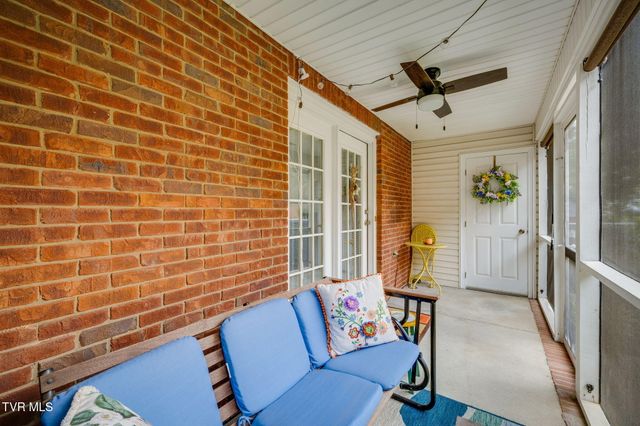 2030 West Manor Court 2030, Kingsport, TN 37660
