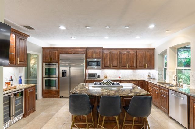 204 Swallow Drive, Southlake, TX 76092
