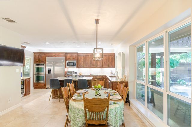 204 Swallow Drive, Southlake, TX 76092