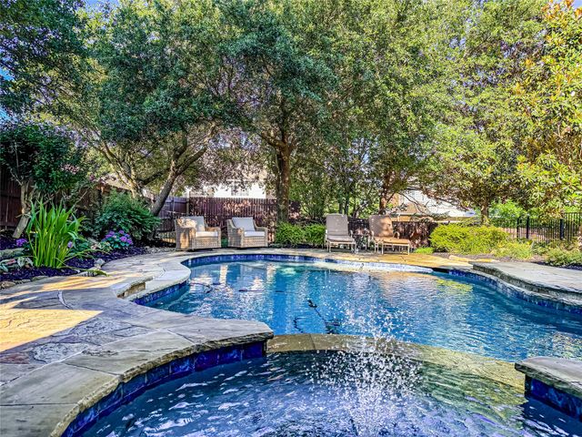 204 Swallow Drive, Southlake, TX 76092