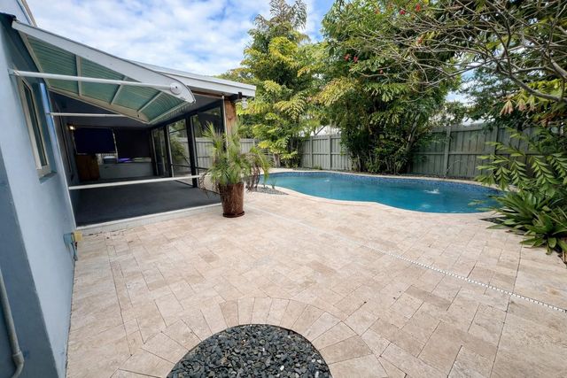 1413 NE 17th Way, Fort Lauderdale, FL 33304