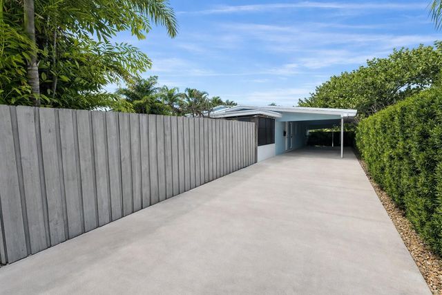 1413 NE 17th Way, Fort Lauderdale, FL 33304