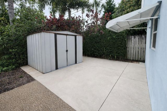 1413 NE 17th Way, Fort Lauderdale, FL 33304