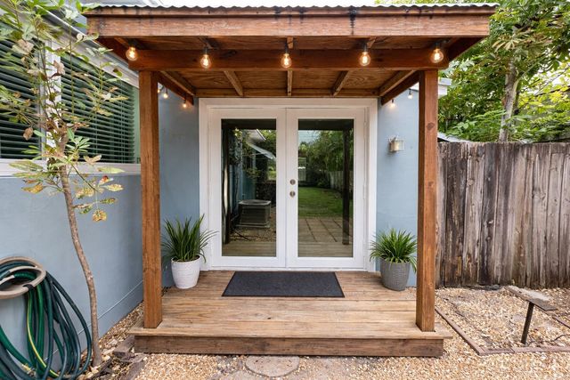 1413 NE 17th Way, Fort Lauderdale, FL 33304